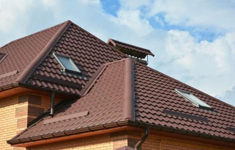 14. Byte av tegel pa valmat tak